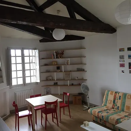 Porte De Bourgogne Apartment